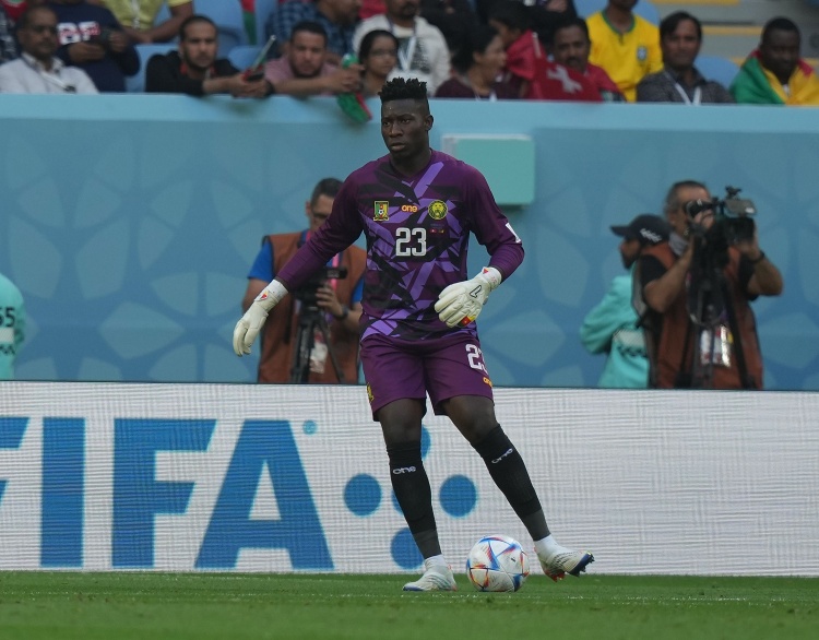 九游体育官方网站-太阳报：奥纳纳在赛后离场时推搡球迷，是出于对自身安全的考虑