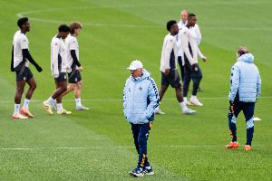 西媒：队内一些重量级球员告知弗洛伦蒂诺，安切洛蒂战术毫无章法